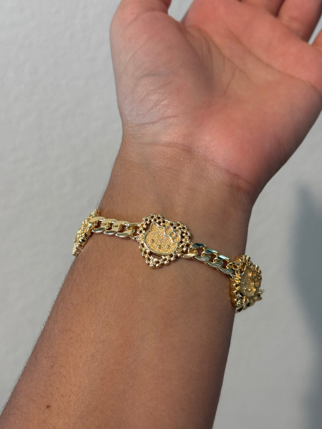 HK Gold Link Bracelet